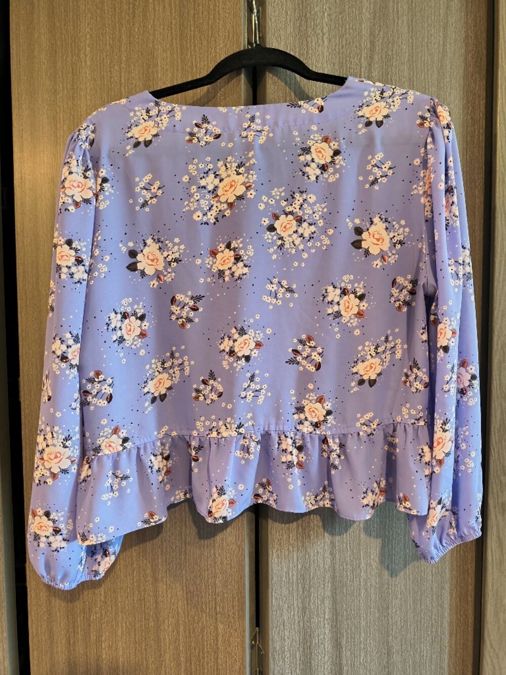 Candie's Purple Pink Long Sleeved V-Neck Button-Down Blouse Office Cottagecore - Picture 6 of 9